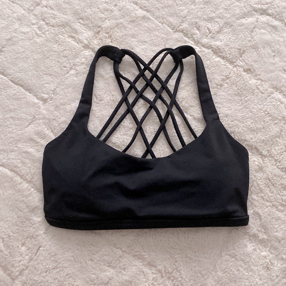 Lululemon sports bra size 2!